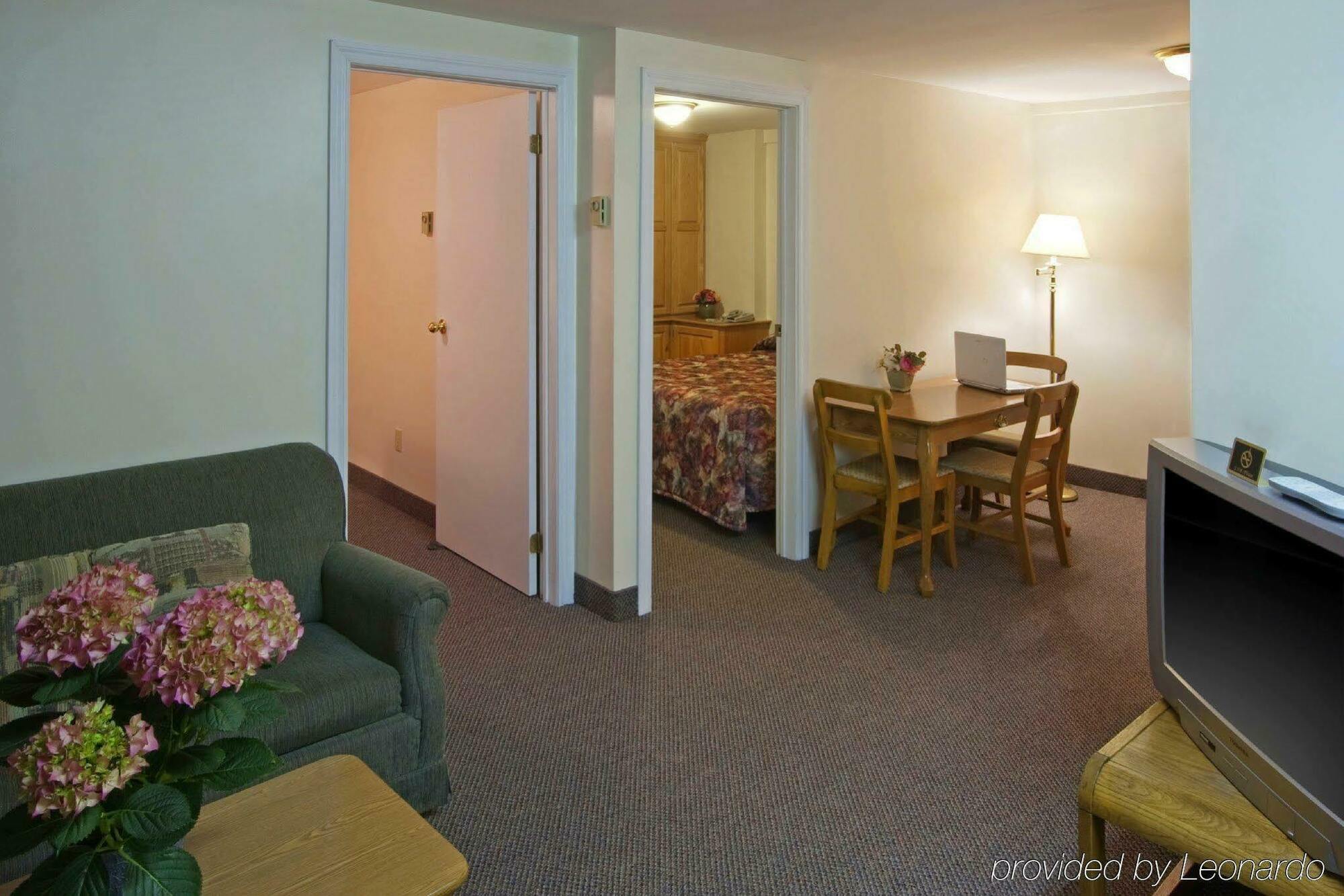 Econo Lodge Inn & Suites Saint John Δωμάτιο φωτογραφία
